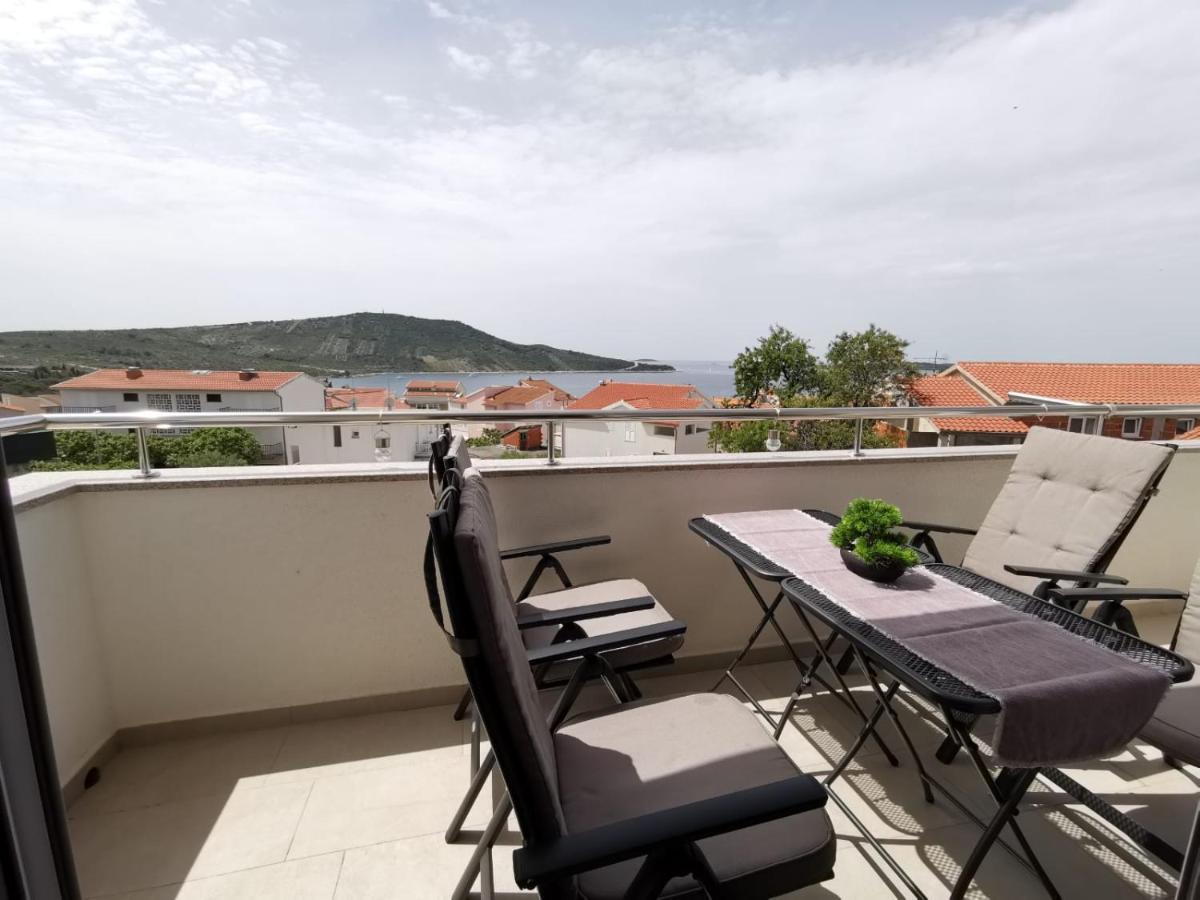 Ristovic Apartment Primošten Екстериор снимка