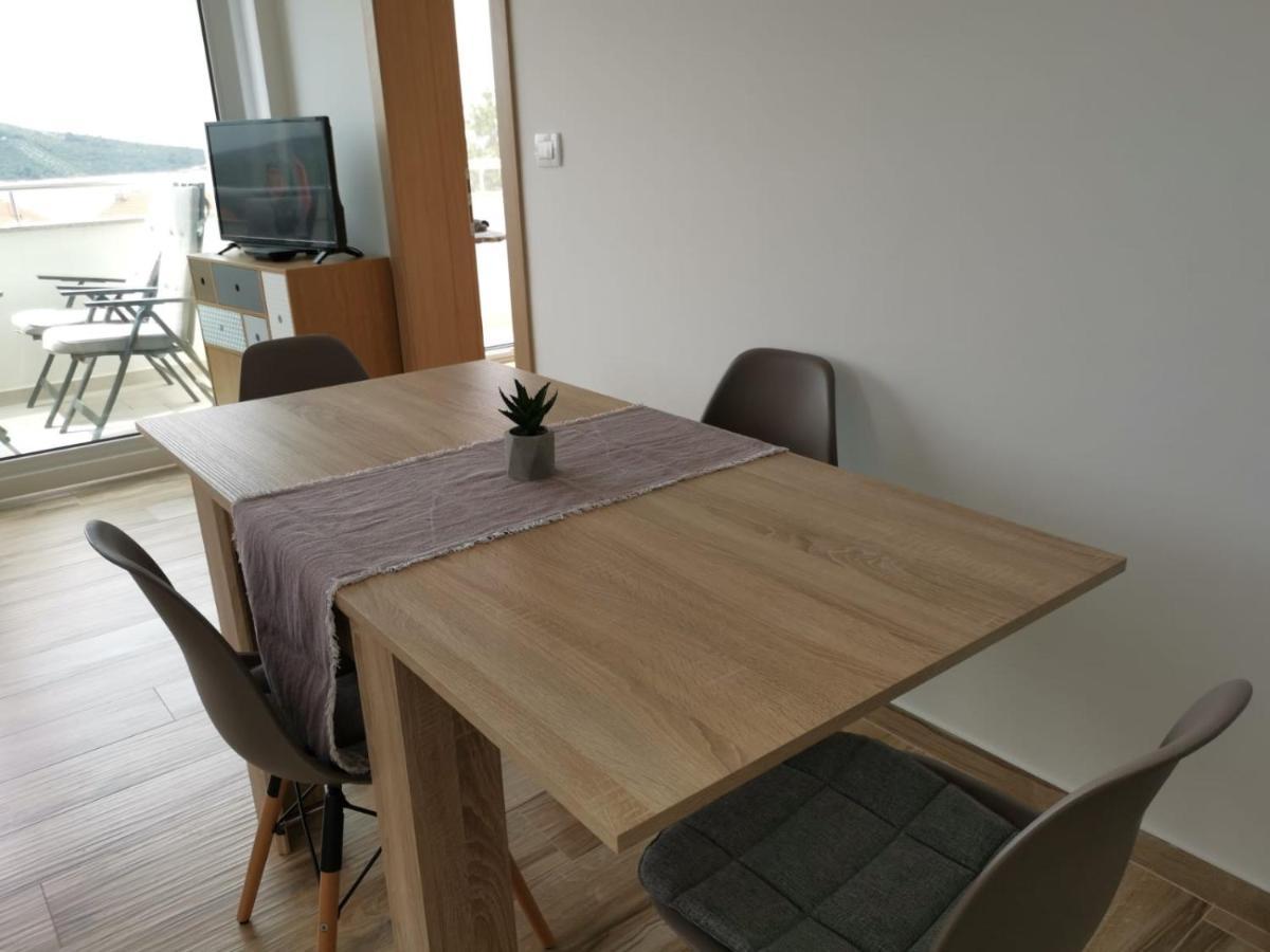 Ristovic Apartment Primošten Екстериор снимка