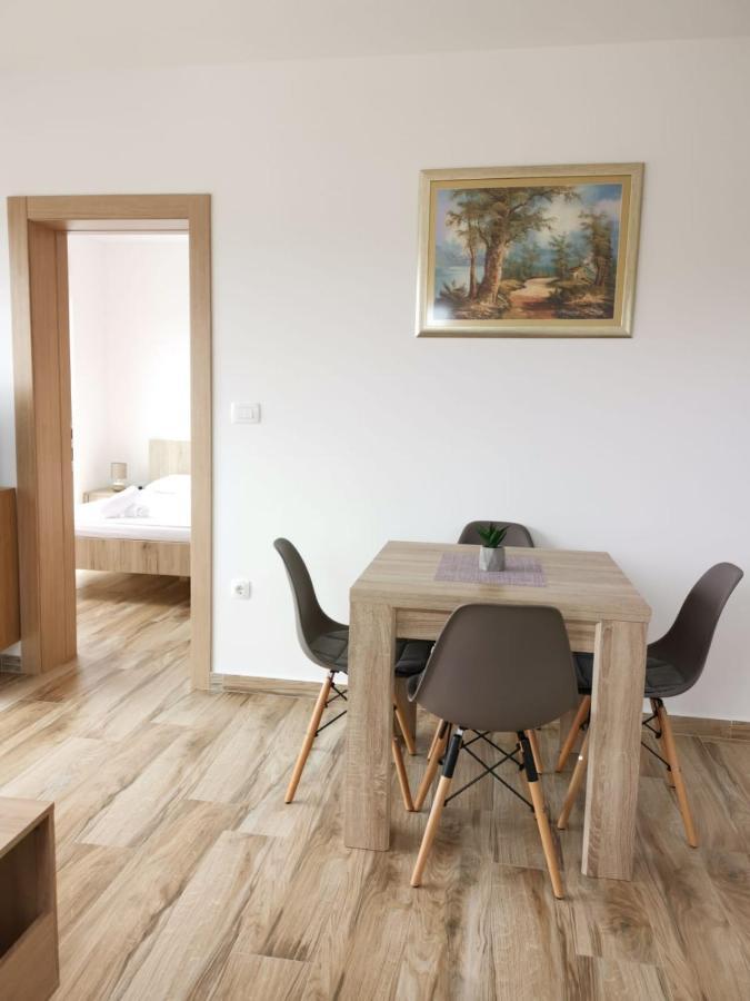Ristovic Apartment Primošten Екстериор снимка
