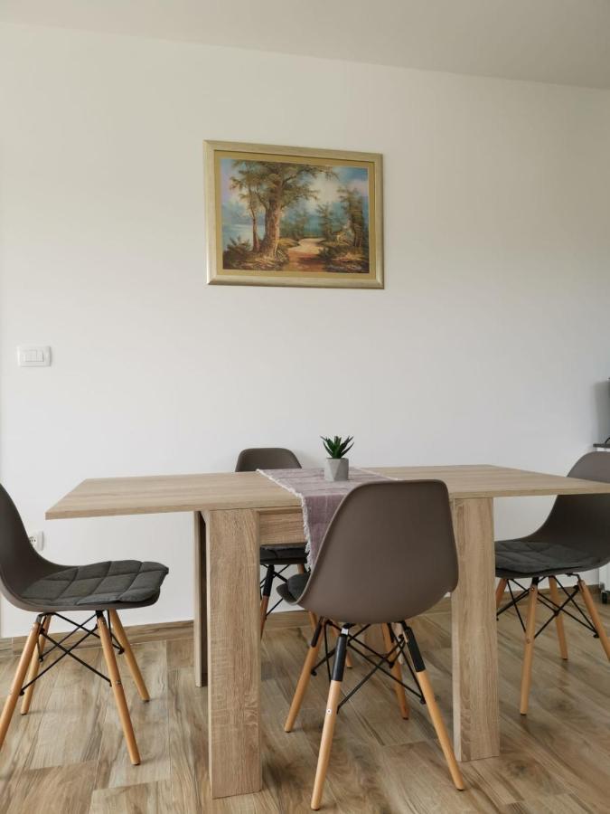 Ristovic Apartment Primošten Екстериор снимка
