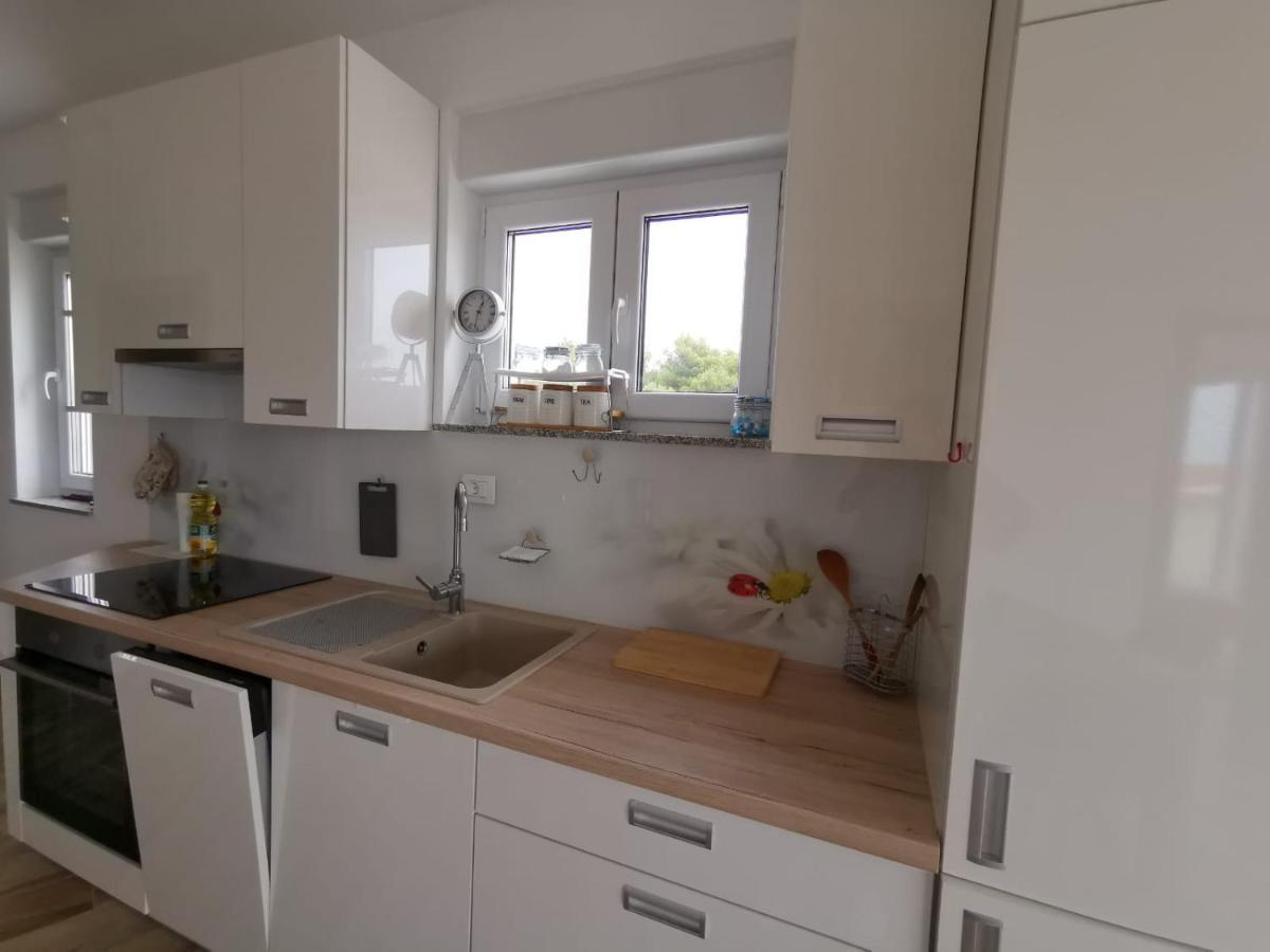 Ristovic Apartment Primošten Екстериор снимка