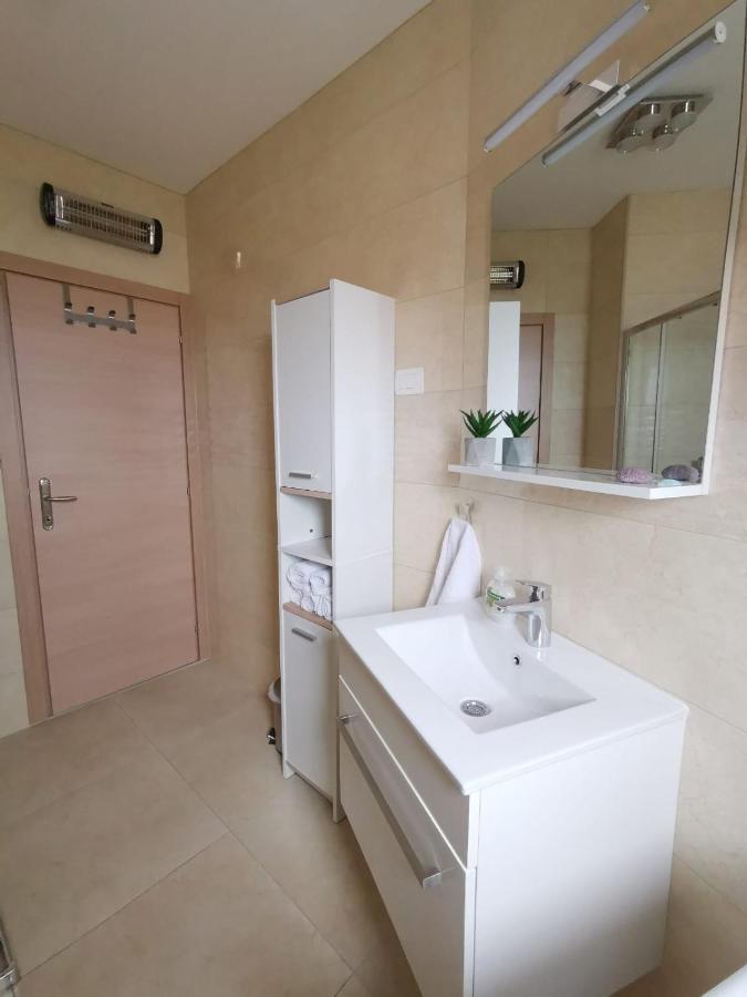 Ristovic Apartment Primošten Екстериор снимка
